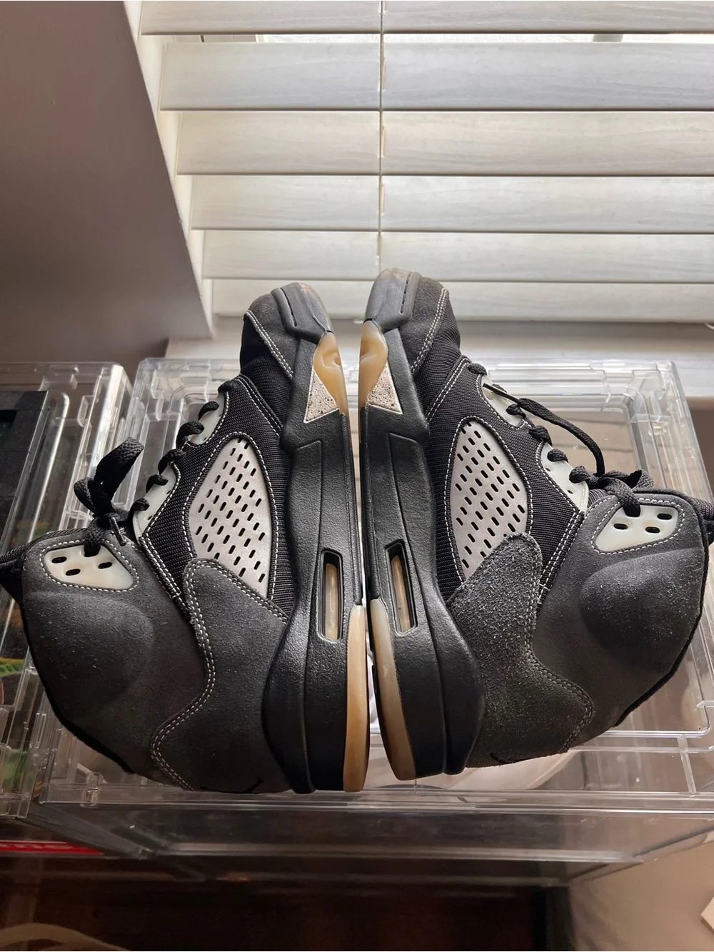 Air Jordan 5 Black/Anthracite Men’s Size 9 Used – Pre-Owned